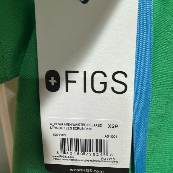 Figs Vibrant Figs Green Jogger Scrub Pants and Top Set NWT - Picture 7 of 8